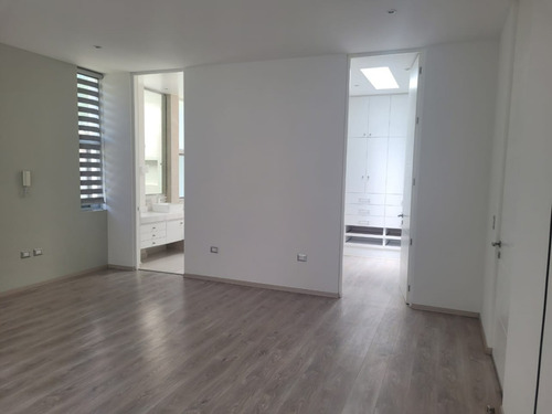 Residencia En Zona Exclusiva Coto Al Norponiente De La Ciudad De Aguascalientes De Un Nivel Y 4 Recamaras Canchas, Alberca Todas Las Amenidades En 610 Mts De Terreno Y 380 Mts De Construcción