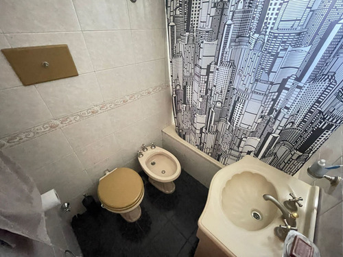 Imagen 16 de 29 de Departamento Con Balcón Y Cochera En Ramos Mejía