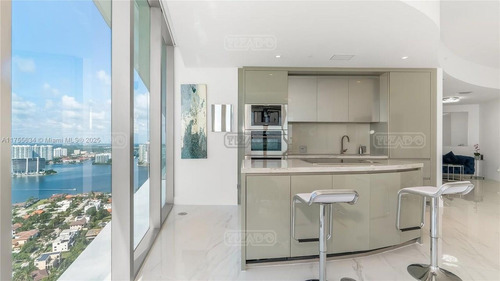 Departamento En Venta En Miami, Florida, Estados Unidos