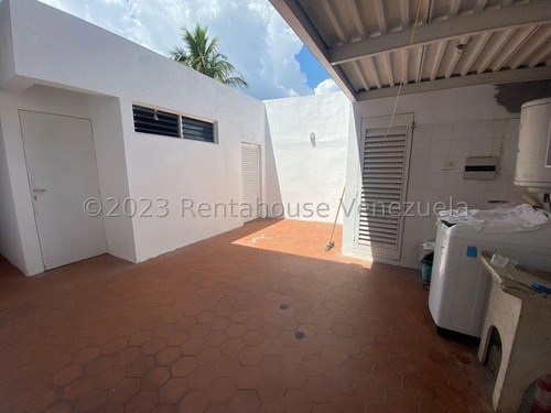 Prados Del Este Acogedora Casa 25-17497 G.s.