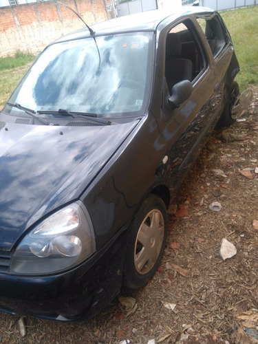 Imagem 3 de 10 de Sucata Clio 2 E 4 Portas Em Peças