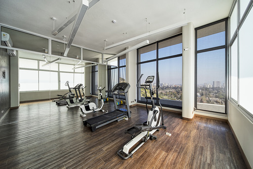 Edificio Av. Recoleta (1 Est. 1 Bod.) Vista Nororiente Piso