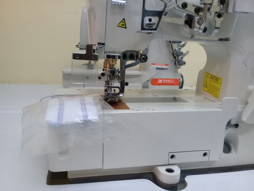 Maquina Recubridora Industrial Marca Zoje, Modelo Zjw562a.