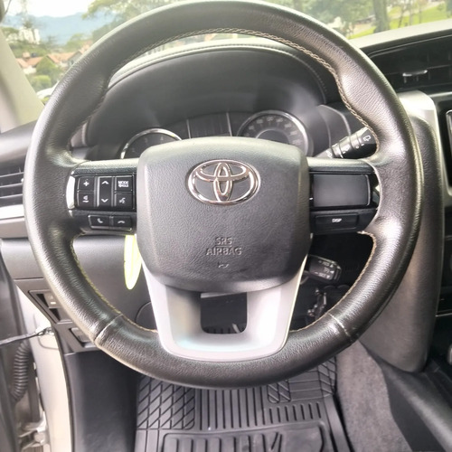 Toyota Fortuner 2.4 L Street TD