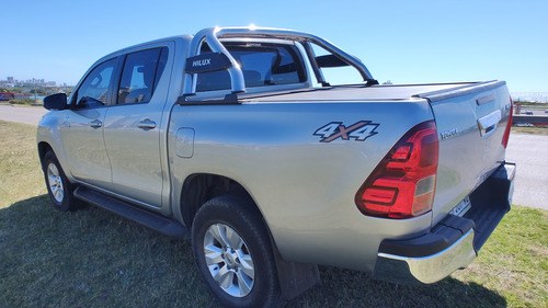 Toyota Hilux 2.8 Cd Sr 177cv 4x4