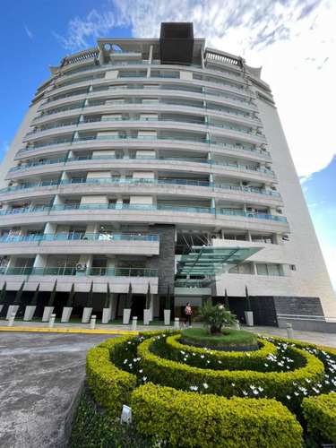 Imagen 14 de 27 de Apartaneto En Alquiler Con Pisicna En San Cristobal Amoblado