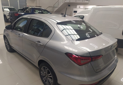 Fiat Cronos Precision Pack Style 1,8l Mt Cuero