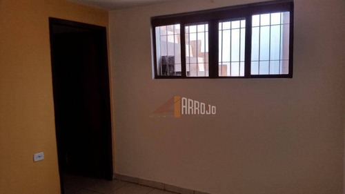 Casa Terrea Com 01 Dorm E Duas Garagens - Ca0941