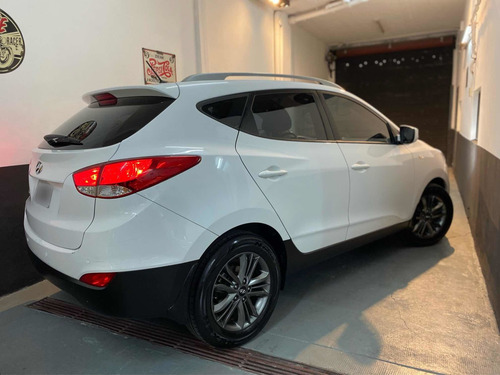 Imagen 2 de 16 de Hyundai Tucson 2014 2.0 Gl 6at 2wd