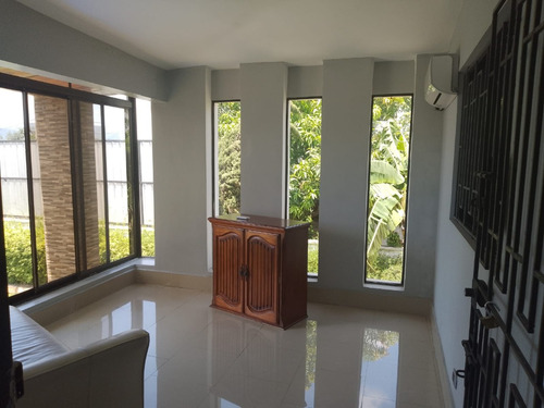 Casa En Venta Con Piscina En Bonao