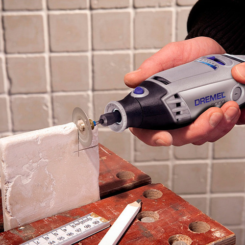 Imagen 4 de 9 de Minitorno Dremel 3000 + Eje Flexible Maletin 30 Accesorios