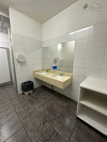 Bodega 1,9 M2 Arriendo Nueva De Lyon - Providencia