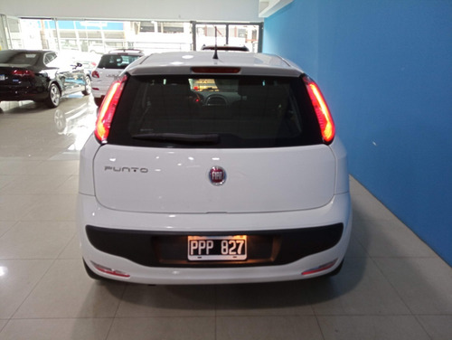 Imagen 15 de 23 de Fiat Punto Attractive 2016 1.4