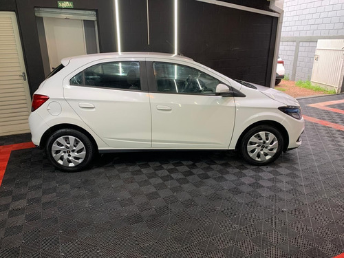 Chevrolet Onix 1.4 Lt 5p