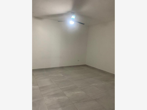 Imagen 8 de 12 de Casa Sola En Renta San Marino