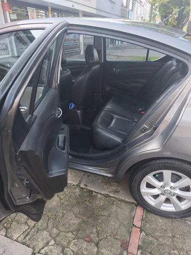 Nissan Versa 1.6 Advance