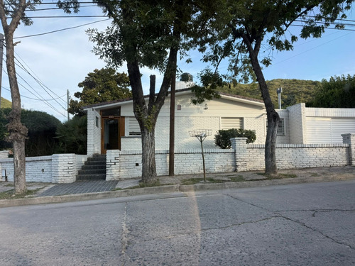 Espléndida Propiedad De Tres Dorm. Zona Aerosilla, Villa Carlos Paz