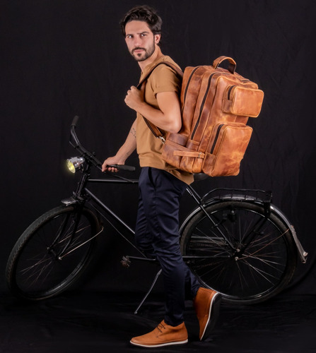 Mochila De Couro Legítimo Alternative Mochila Para Viagem Cor Eucatex Caramelo