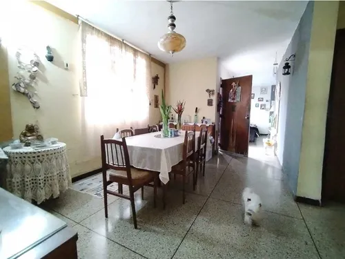 Casa En Venta En Las Palmas Urb. Camoruco Valencia Em-8370400