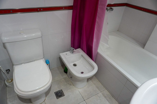 Alquiler Piso De 3 Dormitorios Con Cochera
