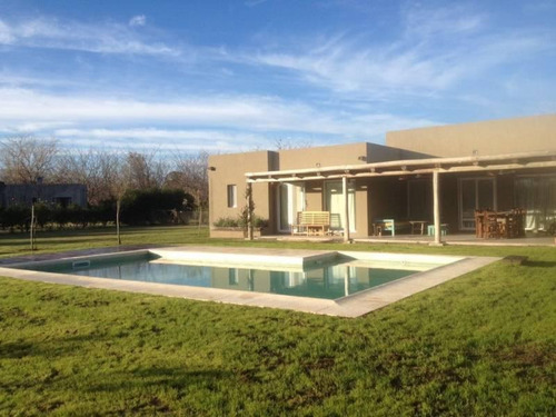 Venta - Casa En La Emilia - Bayugar Negocios Inmobiliarios