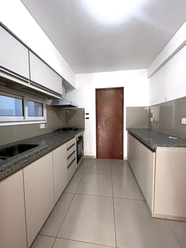 Venta Dpto / Dúplex 1 Dorm Divisible 2 Dorm- Balcón. Quincho Y Parrilla- Av 32 E/4 Y 5-la Plata