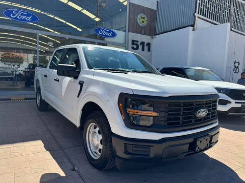 Ford F-150 2024 4x2 V6