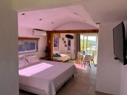 Imagen 13 de 28 de En Venta - Hermoso Complejo De 4 Apartamentos Con Piscina En Punta Del Diablo