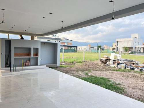 Venta Casa A Estrenar 3d -country Viento Sur