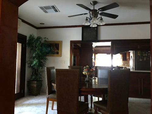 Imagen 27 de 30 de Hermosa Casa Con Excelente Ubicacion Y Acabados De Lujo
