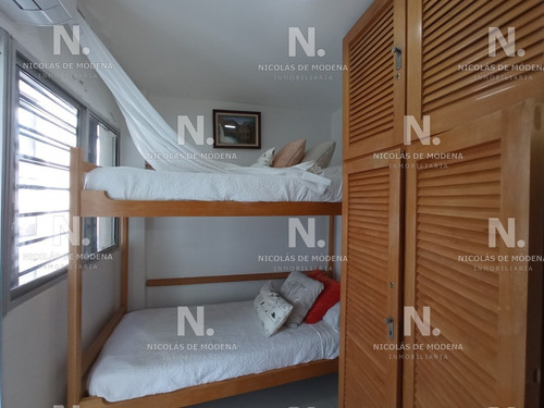 Apartamento En Brava, 2 Dormitorios Y Dependencia De Servicio - Ref: 4720