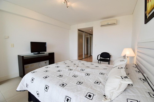 Departamento Frente Al Mar En Alquiler - Playa Brava