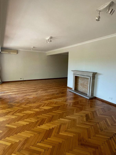 Piso En Venta Sobre Av. Libertador Al 5200 . Barrancas De Belgrano