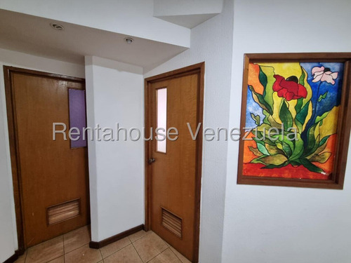 Rahdeleste 25-9296 Oficina De Oficina En El Centro De La Ciudad De Barquisimeto En Comodo,moderno Y Seguro Edificio