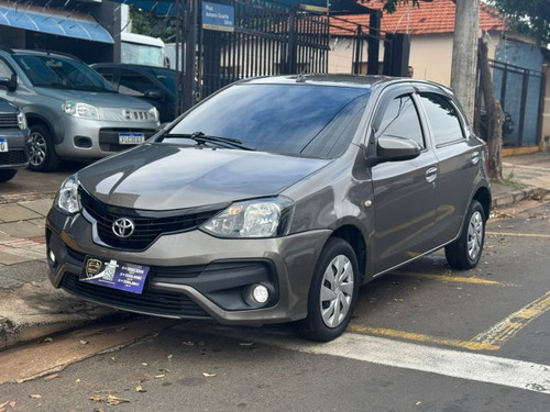 Toyota Etios Etios 1.3 X 16V FLEX 4P AUTOMÁTICO