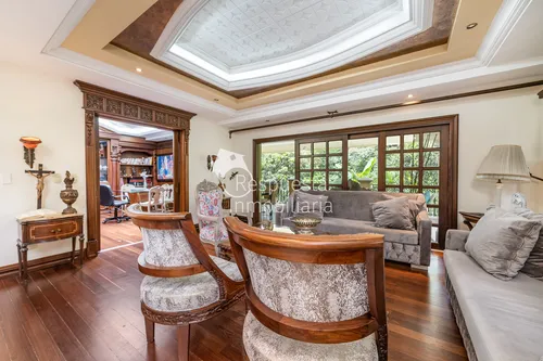 Vendo Hermosa Casa En El Poblado - Como Vivir En Una Finca.