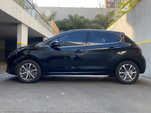Imagen 2 de 25 de Peugeot 208 Feline 2017 Pack Cuir Titular Impecable