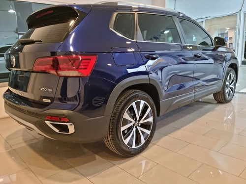 Imagen 23 de 25 de Volkswagen Taos Highline At 250tsi Gr