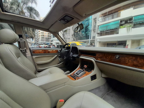 Jaguar Daimler Double Six