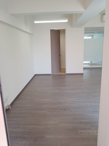 Oficinas 208, 209, 211 En Santa Fe