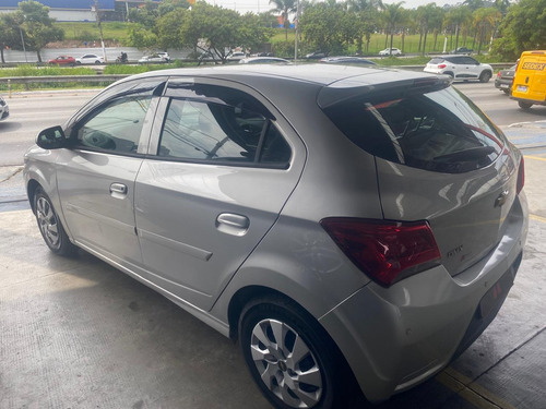 Chevrolet Onix 1.0 Lt 5p