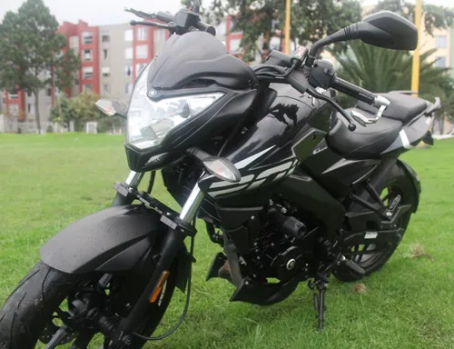Pulsar Ns 200 Fi Negro Brillante Modelo: 2022
