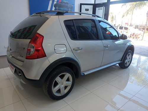 Imagen 4 de 12 de Renault Stepway Confort 1.6 2011 Taraborelli Usados Entre Ri