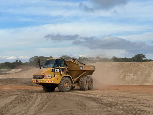 Camión Articulado Caterpillar 730