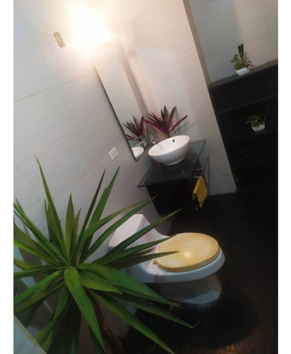 Vendo Casa 100 M2 1h/1b/10p Bosque De La La Lagunita