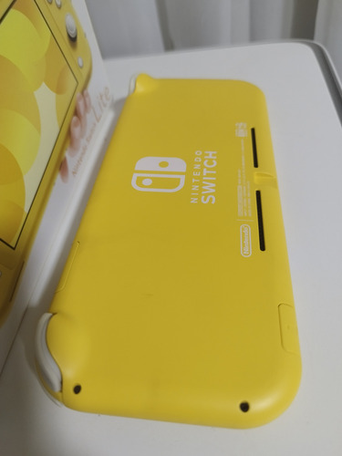 Nintendo Switch Lite Amarelo Destravado + 10 Jogos Digitais Amarelo (Usado)