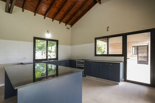 Casa A Estrenar Santa Catalina Lujan 3 Dormitorios
