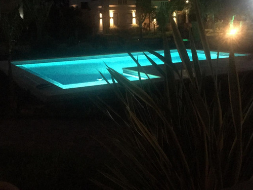 Imagen 4 de 5 de Piscinas