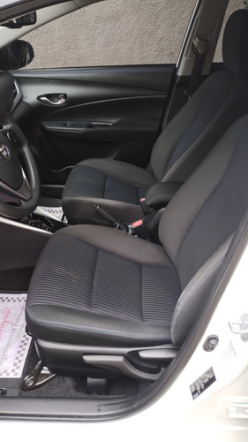 Toyota Yaris Sedán 1.5 Xl Plus Tech 16v Cvt 4p