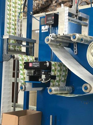 Alinhador De Bordas Eletrônico Mesa Pivotante 200 A 450mm